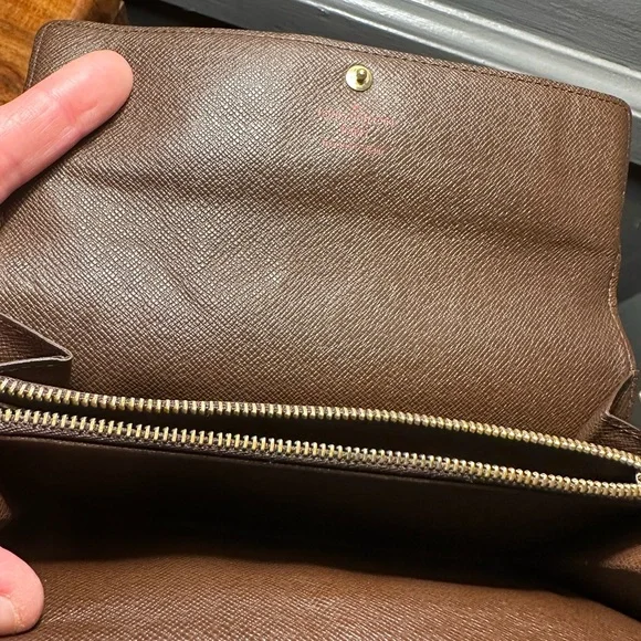 Louis Vuitton Damier Ebene Sarah Wallet with COA + Chain ✨ - Picture 6 of 8